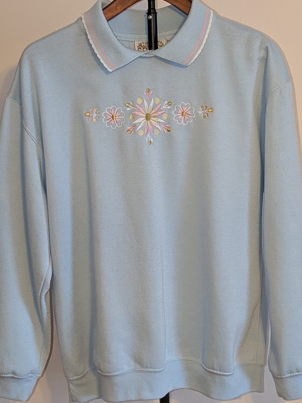 Jaclyn Smith Light Blue Crewneck Sweater with Pastel Floral Embroidery